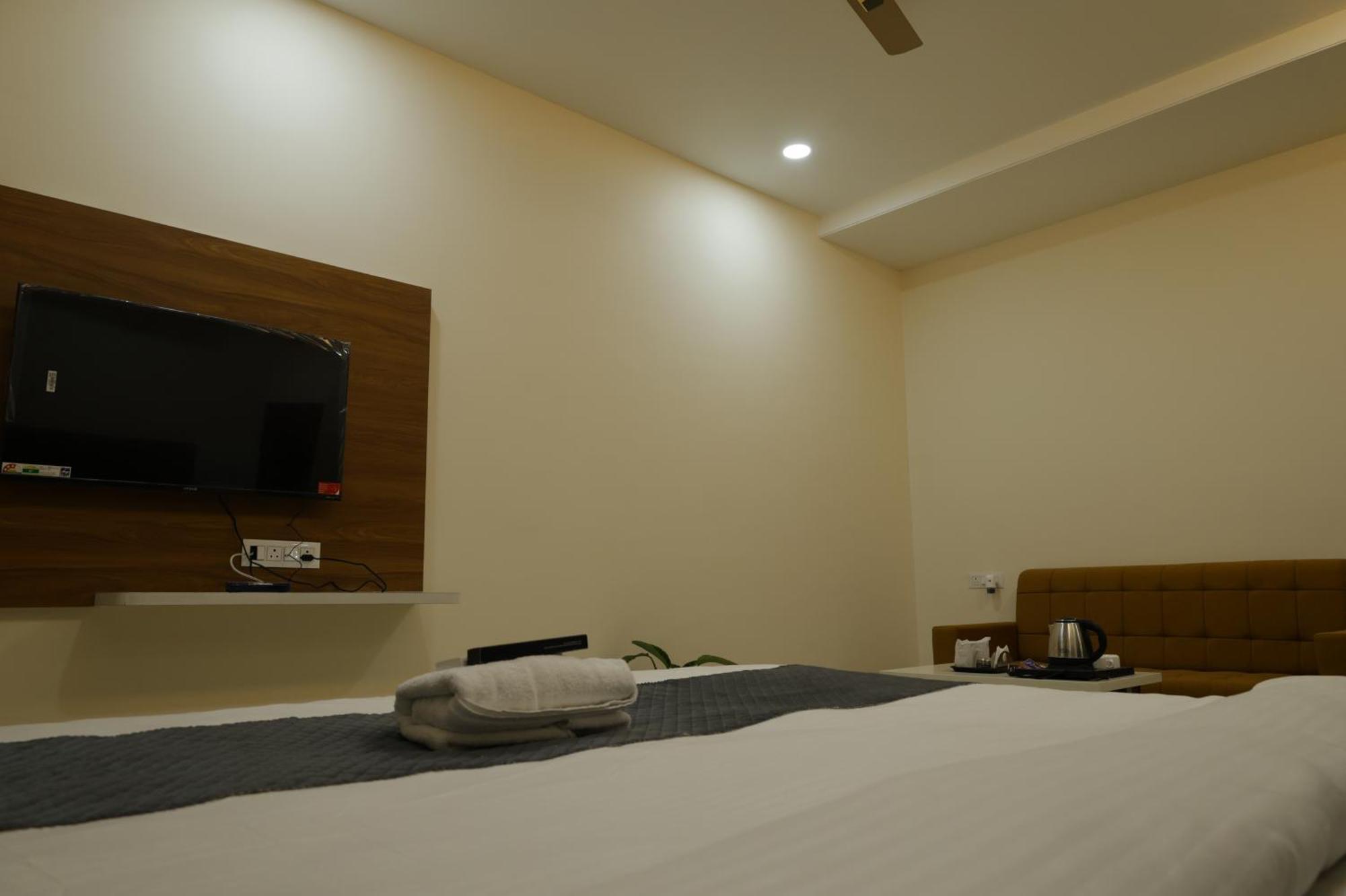 Hotel The Prime Land Hoshangabad 외부 사진